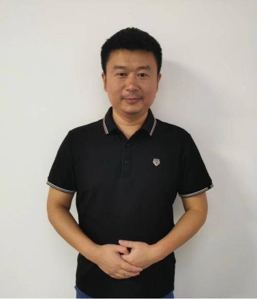转战期市十年<strong></p>
<p>期货日内短线</strong>，他为何选择日内短线？