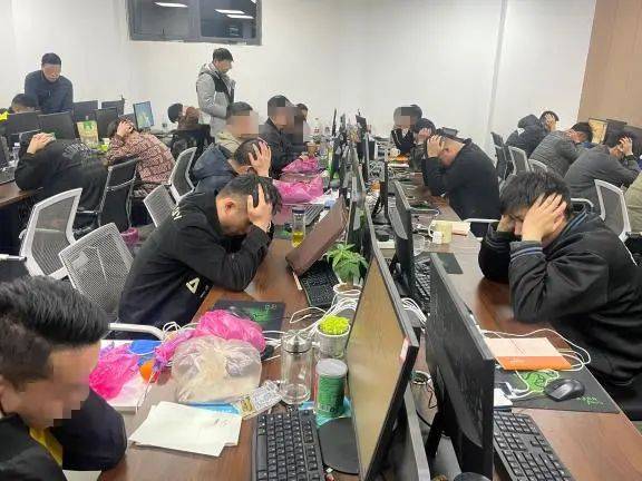 刑拘82人<strong></p>
<p>挖比特币</strong>！武汉警方市区联手端掉“杀猪盘”窝点