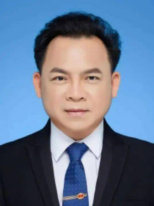卸任市委书记3天后<strong></p>
<p>资本证券</strong>，55岁的他任省政府党组成员！