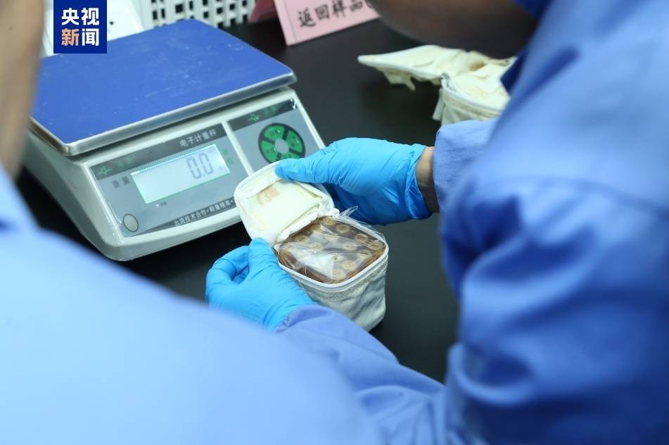 约34.6公斤<strong></p>
<p>江海证券</strong>！神十八带回“太空特产” 涉及28项科学实验项目