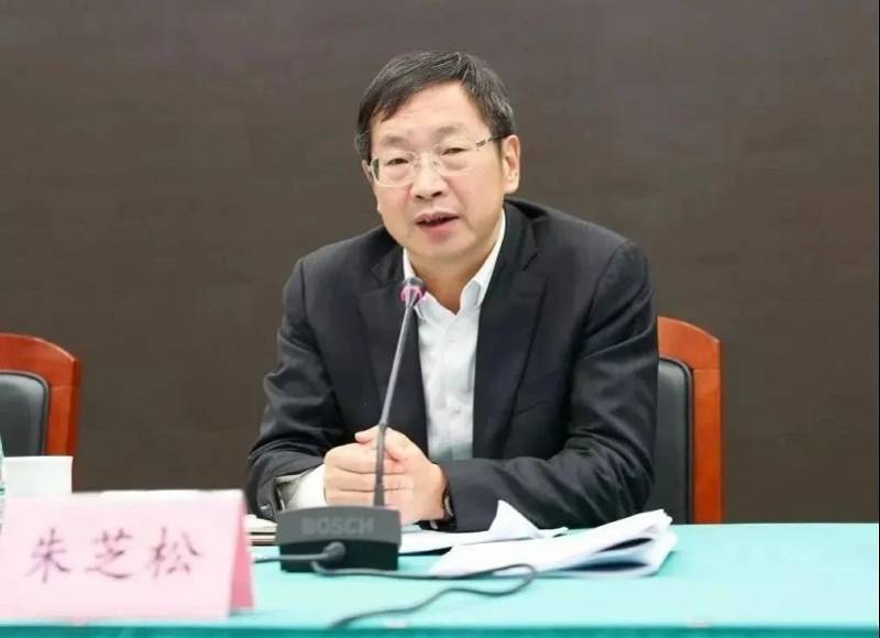 浦东新区区委书记被查<strong></p>
<p>承销证券</strong>，两天前还在调研，老上司8月被判无期