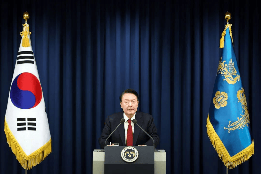 最新！外媒：韩国最大工会发起“无限期罢工”<strong></p>
<p>私募证券基金</strong>，呼吁尹锡悦以煽动“内乱罪”辞职