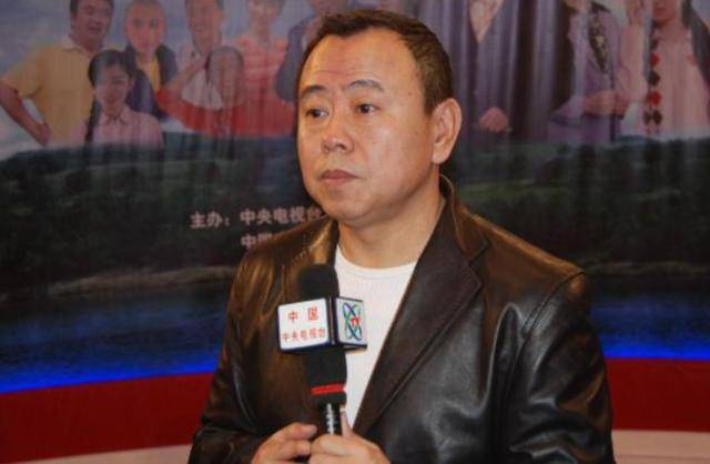 潘长江：我钱花一辈子也花不完<strong></p>
<p>证券上市公司</strong>，如今67岁却越活越“糊涂”了