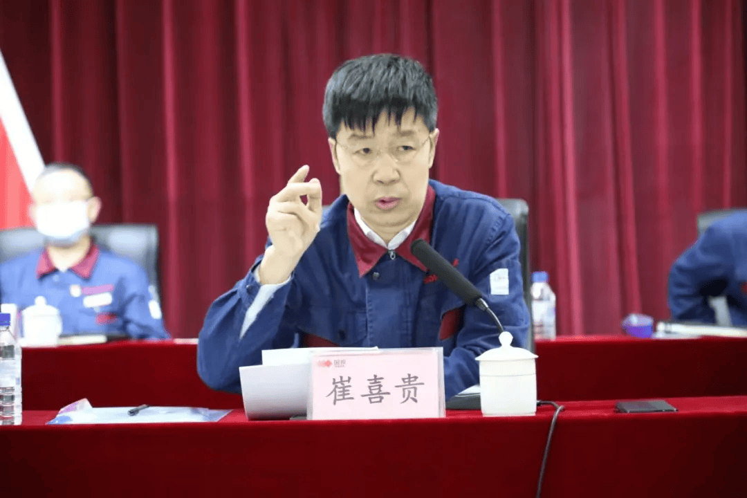 “老上级”落马同一天<strong></p>
<p>证券资金账户</strong>，陆明春被查