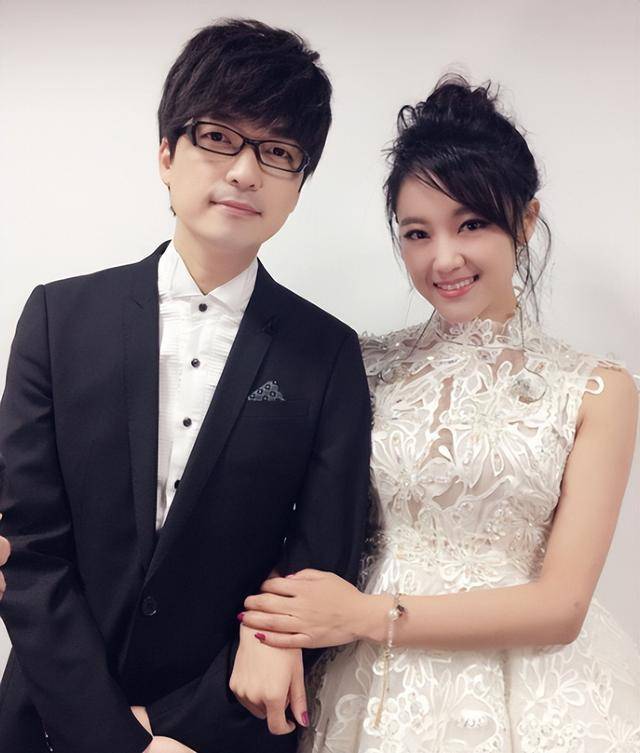 玖月奇迹被曝复婚！王小玮身形臃肿疑怀孕<strong></p>
<p>深圳证券交易</strong>，分开真是因为不生娃？