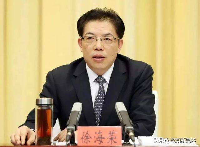 中共中央批准<strong></p>
<p>中邮证券</strong>，邓云锋任山东省委常委