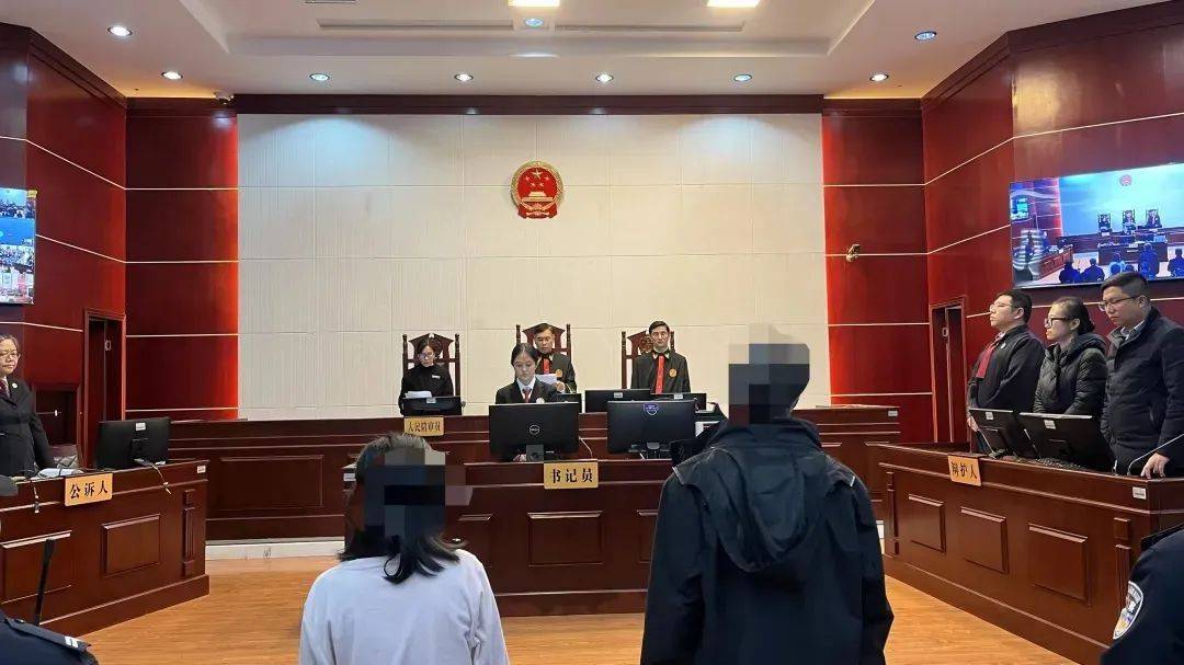 陈某某<strong></p>
<p>证券etf</strong>，被判4年！她与医院院长保持不正当男女关系，拿下1.5亿元项目