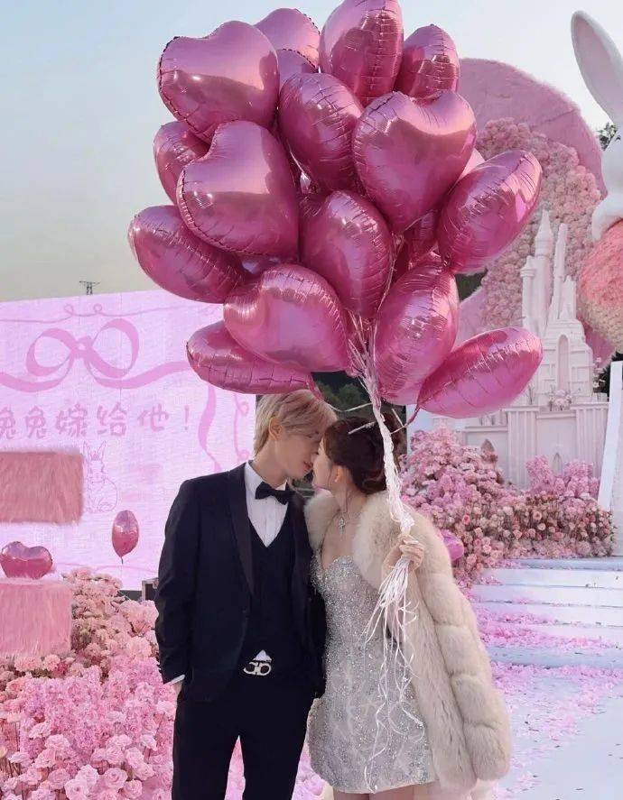 热搜第一<strong></p>
<p>中信证券股票</strong>！鹿哈在湖南向女友求婚成功