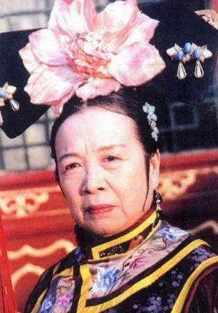 89岁“容嬷嬷”李明启：我要是40岁多好<strong></p>
<p>证券研报</strong>，还能做很多事情