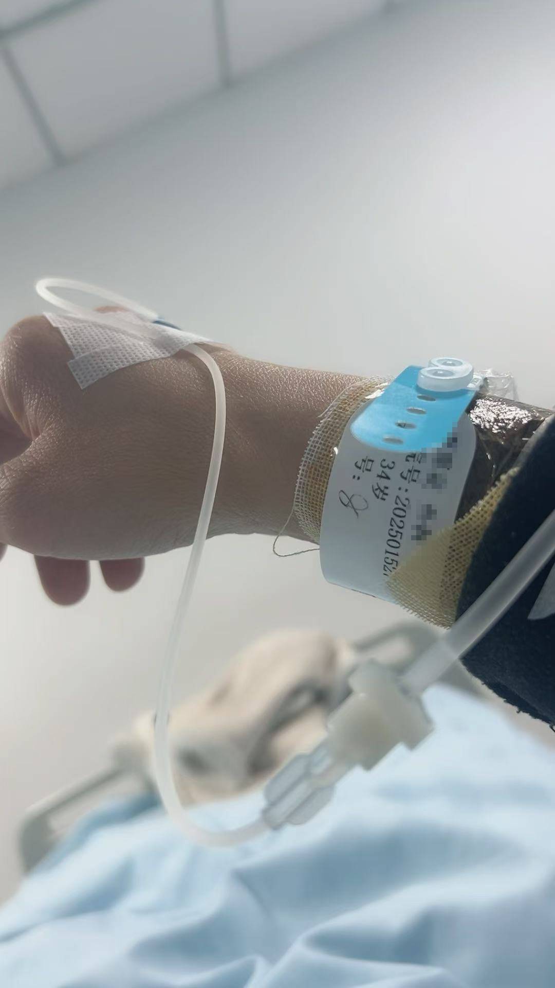 山东一单亲妈妈直播间阻止网友辱骂“唐宝”少年遭上门殴打<strong></p>
<p>证券开户</strong>，警方：已受理案件，正调查