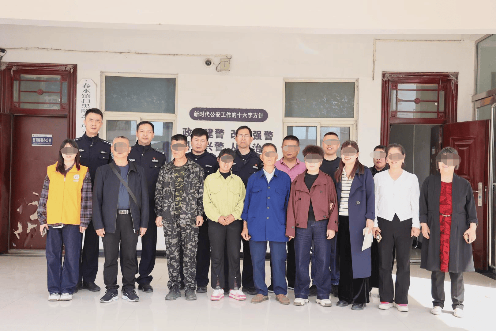 女孩跟男友外出打工失踪<strong></p>
<p>证券的佣金</strong>，15年后被找到已育两子 父亲：她当年流浪到河南，不知回家的路