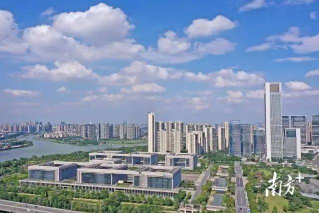 给五区干部开会<strong></p>
<p>证券的佣金</strong>，佛山市委书记发出“灵魂三问”