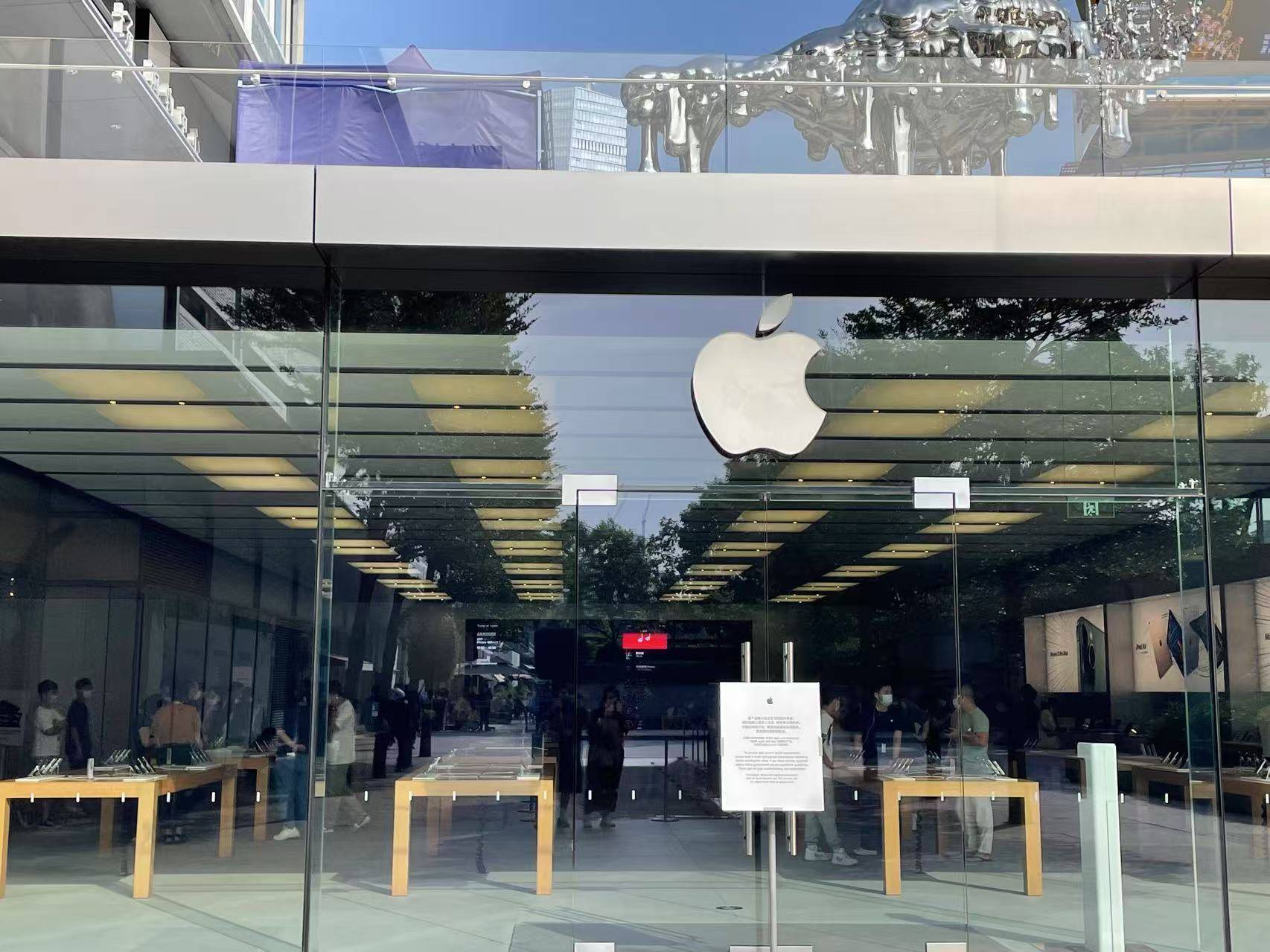 一抢而空！iPhone 16 Pro大降价<strong></p>
<p>证券英文</strong>，天猫旗舰店近30万台苹果备战618
