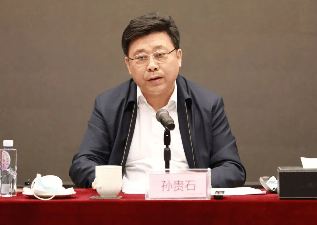 曾任唐山市委常委<strong></p>
<p>证券直播</strong>，孙贵石将亲戚在唐山市的房产作为专门宴请场所，多次组织领导及下属聚餐