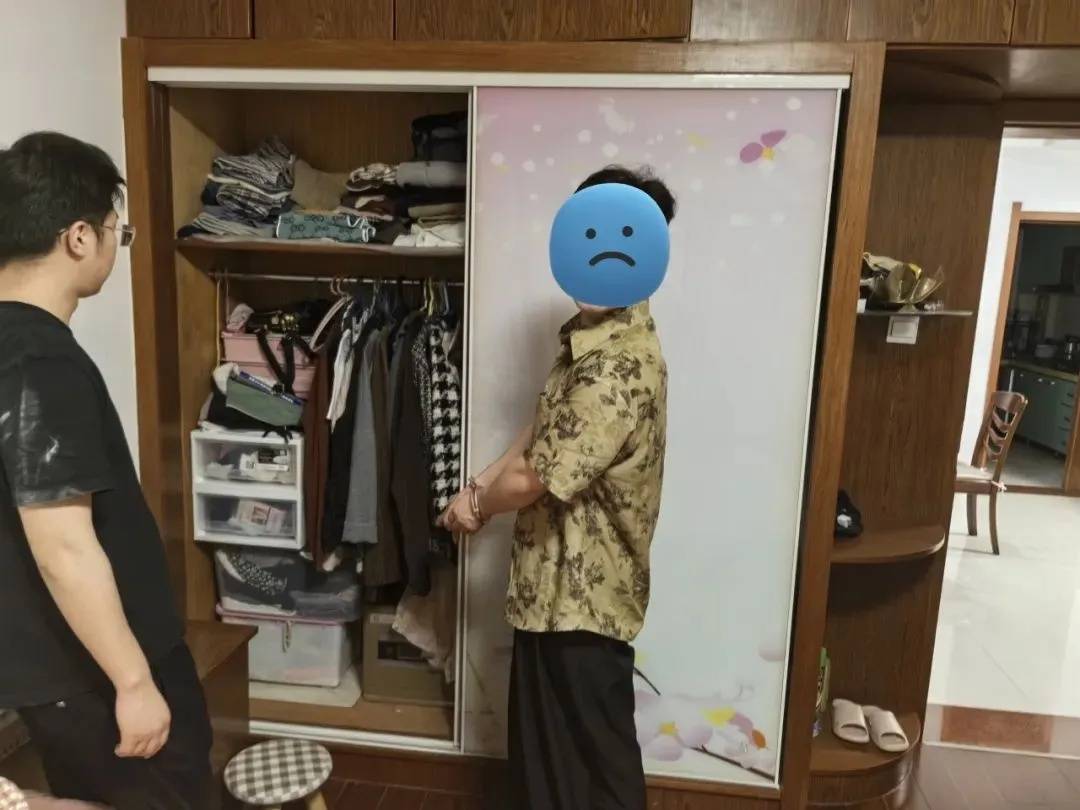 江苏一男子戴仿真“人皮”面具入室盗窃<strong></p>
<p>证券事务代表</strong>，流窜多个小区作案，涉案金额达15万余元
