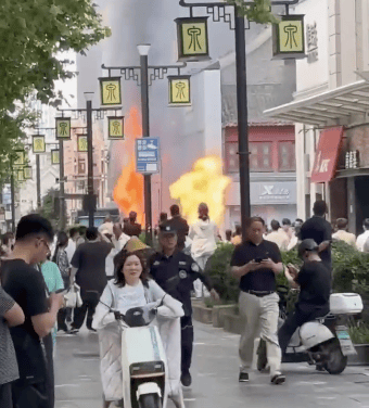 5人受伤<strong></p>
<p>证券事务代表</strong>，1人失联！济南泉城路发生火灾，官方通报
