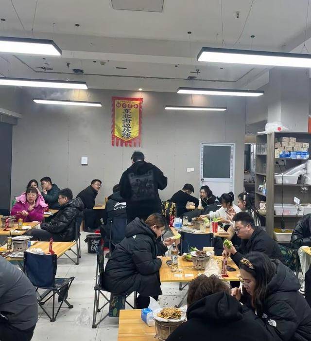 常州一烧烤店花10万赞助苏超<strong></p>
<p>证券从业证书</strong>，因系唯一个体赞助商爆火，附近商户：之前生意一直好