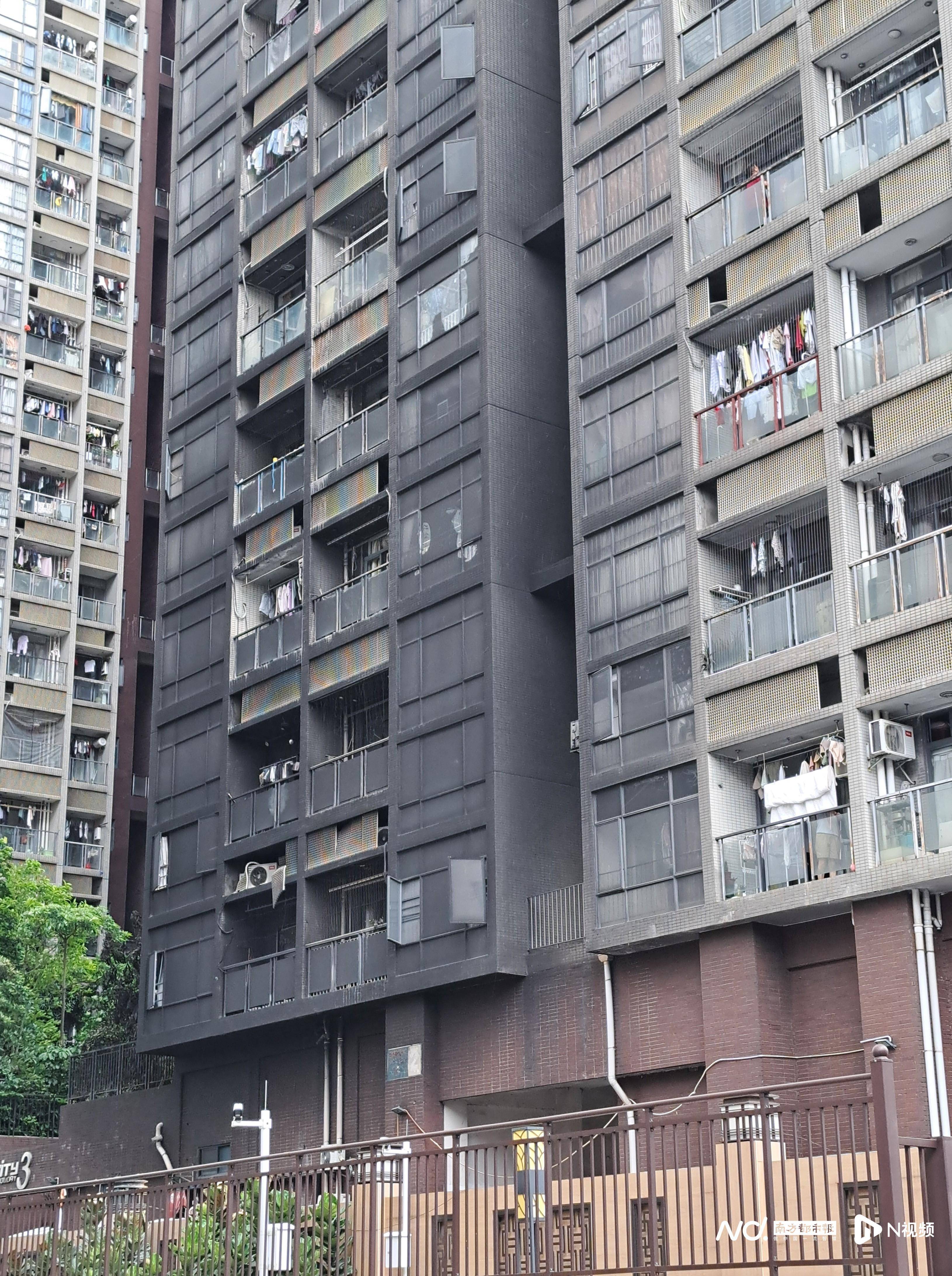 东莞一小区逾百辆电动自行车烧毁<strong></p>
<p>证券金融公司</strong>！住户睡梦中被叫醒撤离逃生