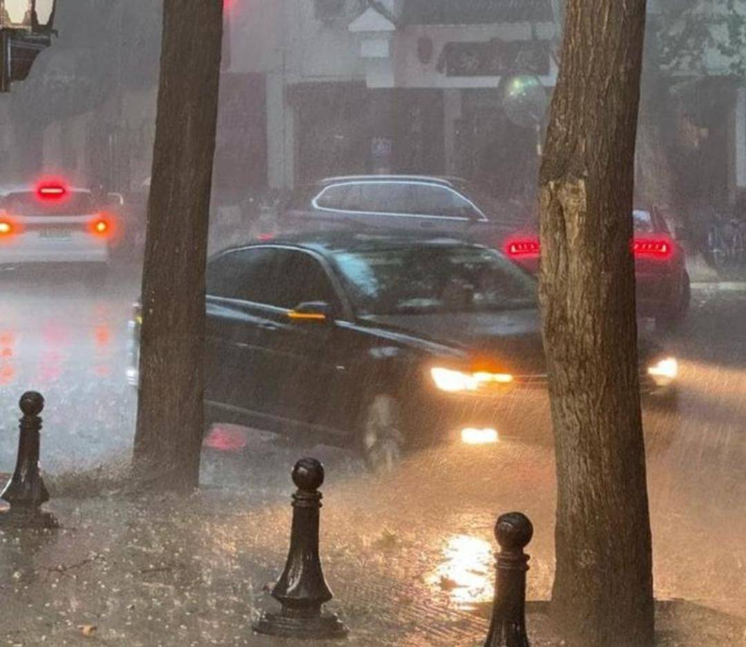山东下<strong></p>
<p>手机证券开户</strong>了424个大明湖：多地出现暴雨
