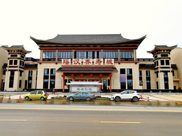 桂林16.5亿烂尾项目被中央通报批评<strong></p>
<p>中信证券</strong>，时任县委书记挪用6500万元财政资金强行上马