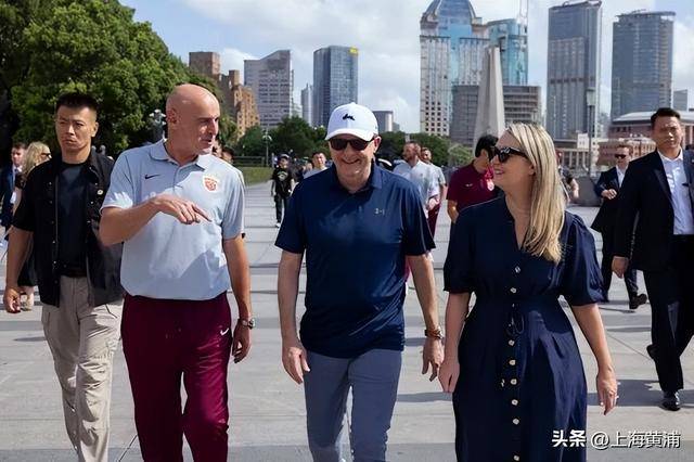 澳大利亚总理抵沪再次漫步外滩<strong></p>
<p>中信证券</strong>，旁边还有上海球迷“老熟人”，你偶遇了吗？