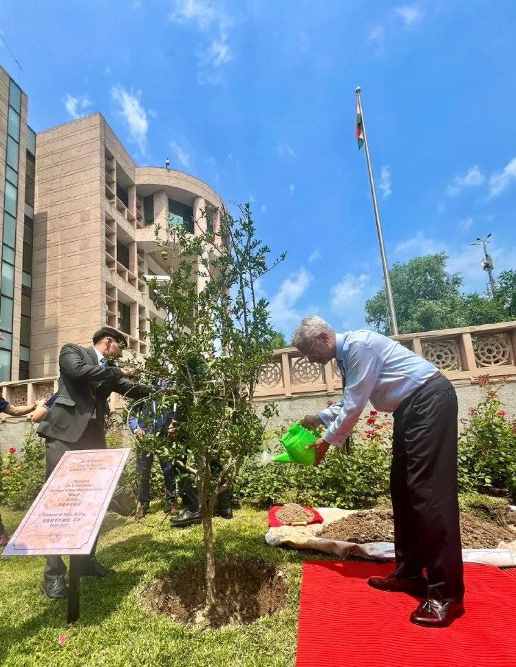 叫中国名字<strong></p>
<p>如何证券开户</strong>，娶日本妻子，5年没见的印度外长来了