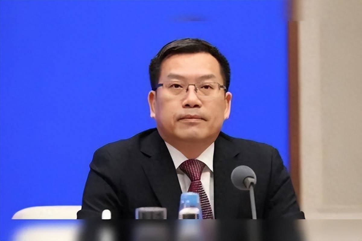 卸任市委书记后<strong></p>
<p>平安证券开户</strong>，原中候补新职明确！这地同日任命政府“一把手”和公安局局长