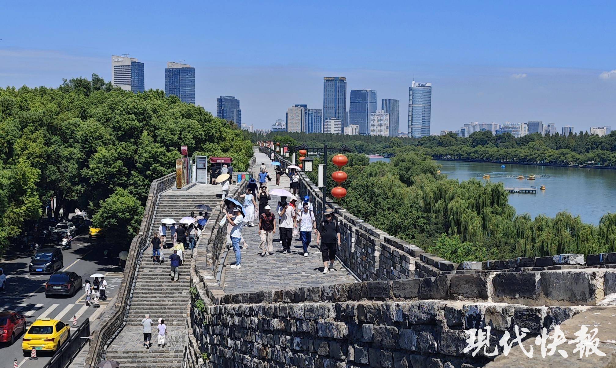 读城︱650岁南京城墙“最美1400米”修缮完成<strong></p>
<p>002598股票</strong>，城墙北线恢复全线开放