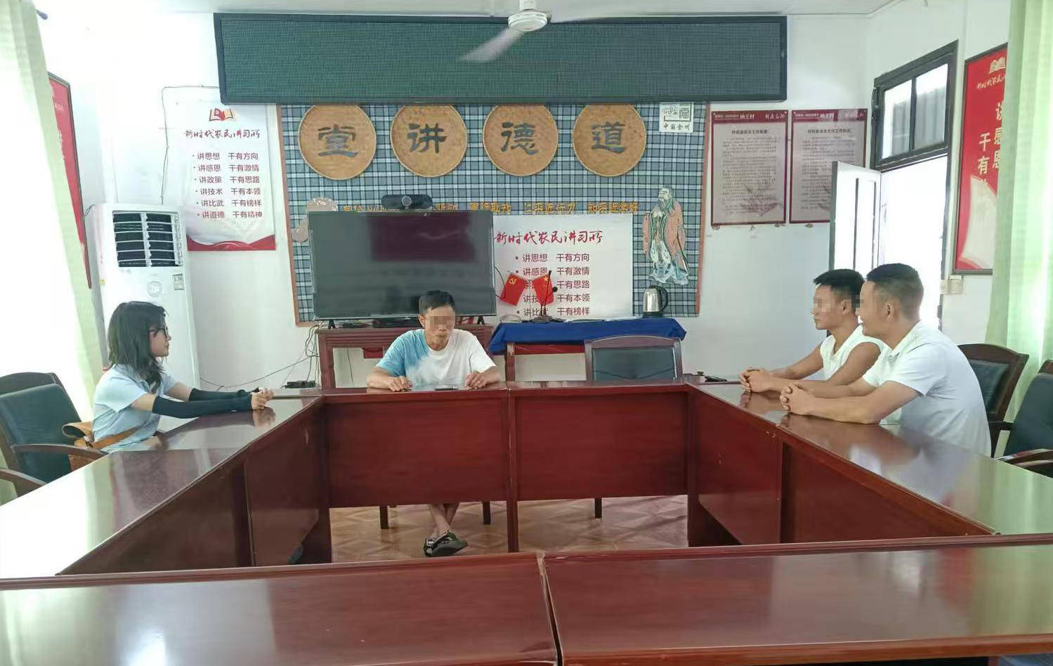 贵州22岁女村支书遇车祸不幸身亡 乡政府工作人员：她上任仅数月<strong></p>
<p>002598股票</strong>，开展工作后回村路上遇事故