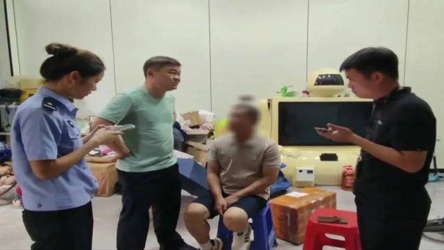 广西男子一口气花38.8万元买了40台手机<strong></p>
<p>沃尔核材股票股吧</strong>，民警很快找上门……