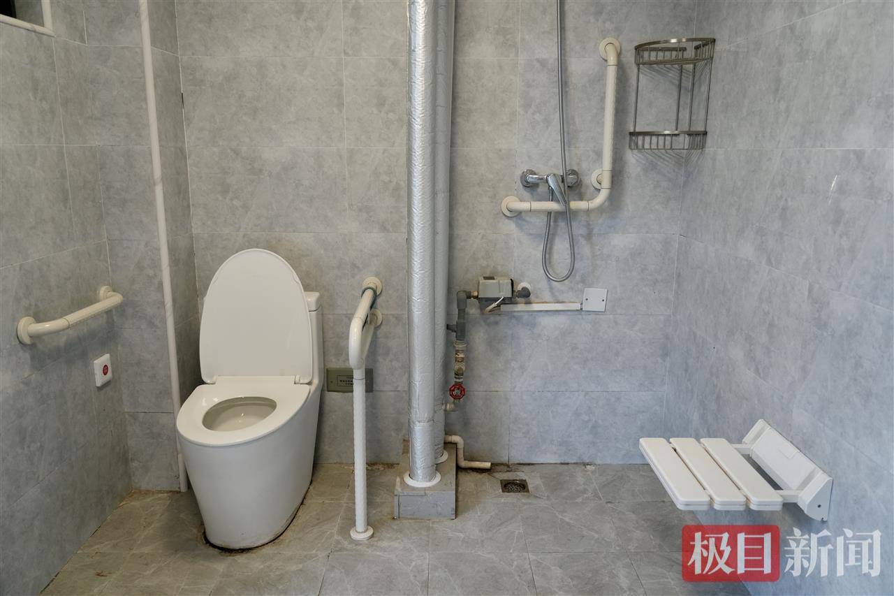 “玻璃娃娃”田艳青踏入武大校园！校方准备无障碍宿舍<strong></p>
<p>601985股票行情</strong>，母亲能同寝陪读