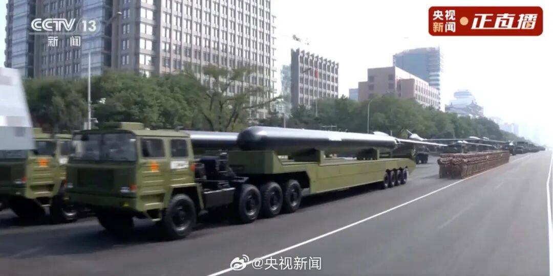 东风-61、巨浪-3、折叠翼预警机、歼-20S<strong></p>
<p>飞利信 股票</strong>，画面披露！