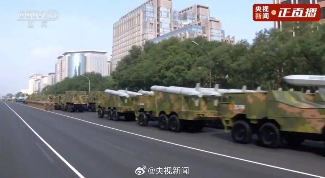 东风-61、巨浪-3、折叠翼预警机、歼-20S<strong></p>
<p>飞利信 股票</strong>，画面披露！