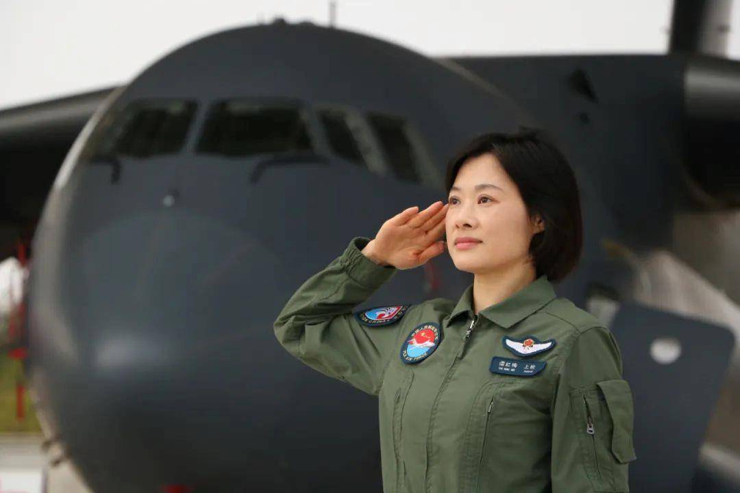 阅兵最帅女机长<strong></p>
<p>飞利信 股票</strong>，是她！