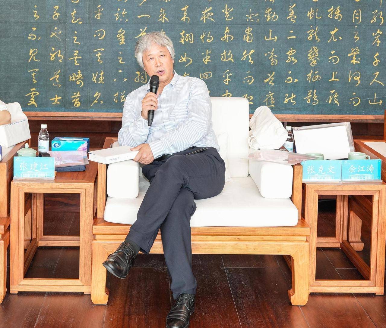 传统出版如何突围<strong></p>
<p>时代出版股票</strong>?《多维出版时代》6位出版领军者这样说